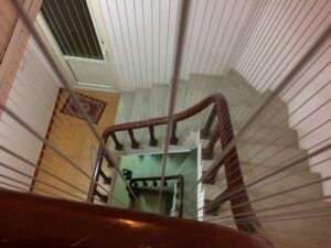 lưới an toàn cầu thang quận 7